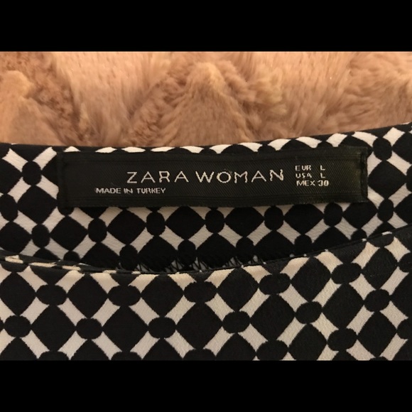 Zara Top- size Large. Black and whit dress shirt - Picture 2 of 3